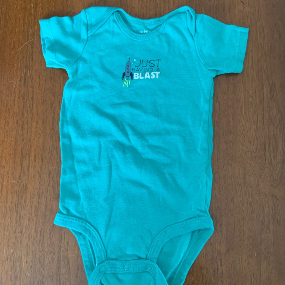 😊FREE😊 Carter's Teal Onsie with Rocket Graphic size 12m